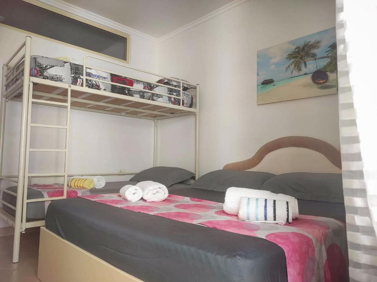 Coastal Retreat - Beach Apartment Avlonya Dış mekan fotoğraf